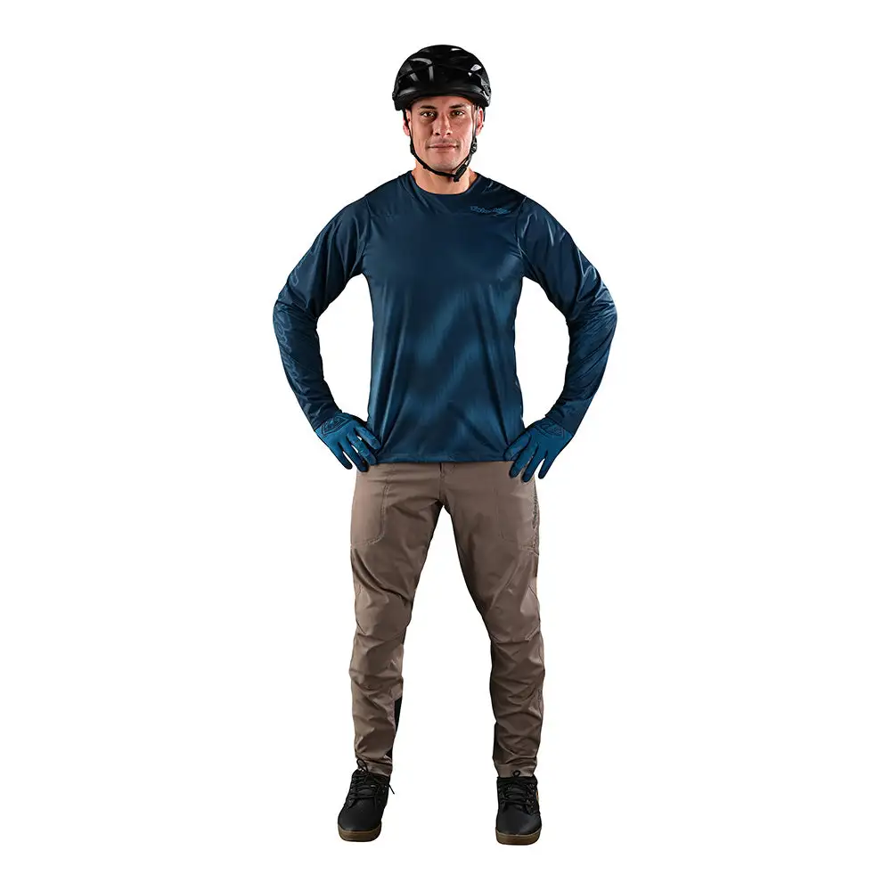 Troy Lee Designs Skyline LS Chill Jersey Waves Dark Slate Blue 4 Troy Lee Designs Skyline LS Chill Jersey Waves Dark Slate Blue - Image 2