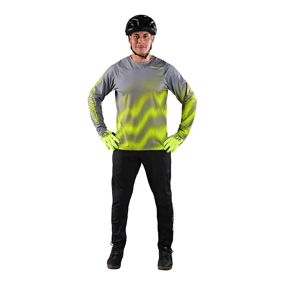 Troy Lee Designs Skyline LS Chill Jersey Waves Lt Gray 4 Troy Lee Designs Skyline LS Chill Jersey Waves Lt Gray - Image 2