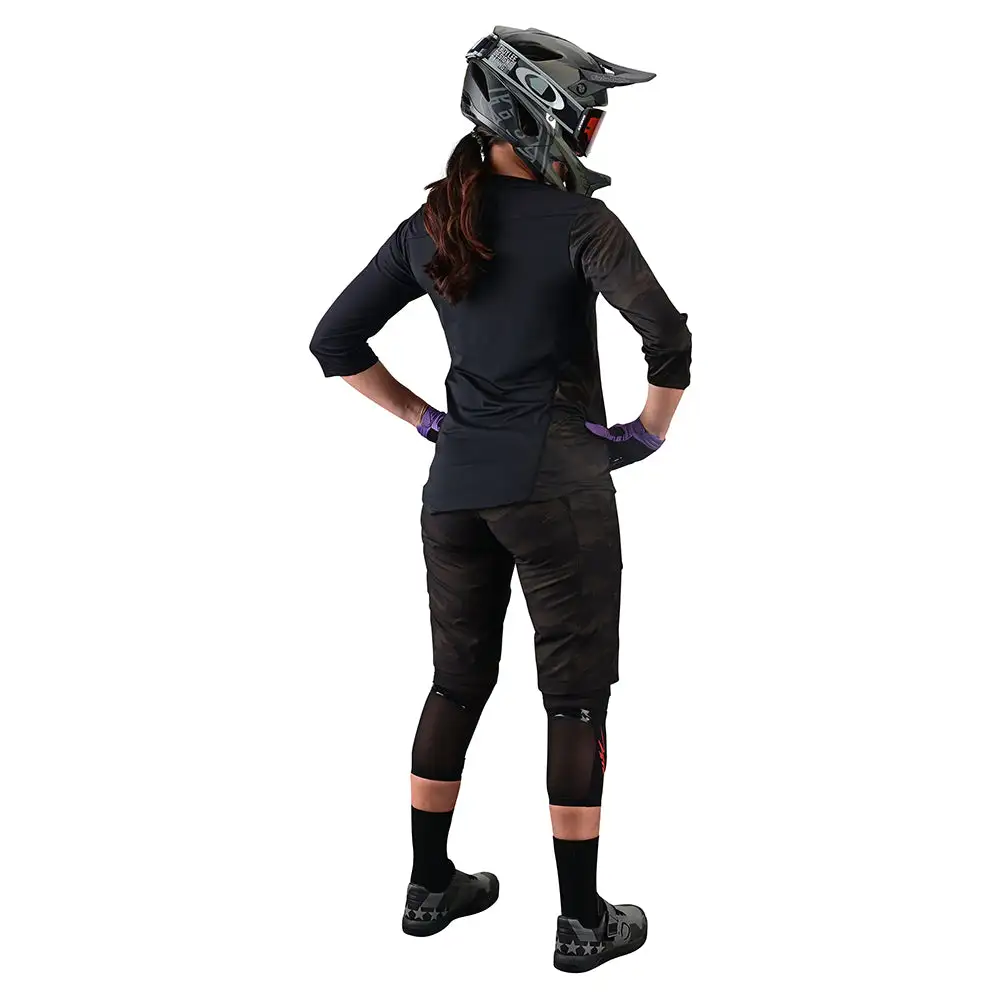 Troy Lee Designs Womens Mischief Short W/Liner Brushed Camo Army 6 Troy Lee Designs Womens Mischief Short W/Liner Brushed Camo Army - Image 4