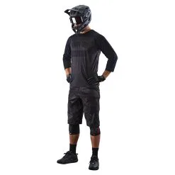 Troy Lee Designs Ruckus Short W/Liner Spray Camo Black -Bike Sales TLD B22S RUCKUS H2T ARC BLK 02 18eac0f8 add9 4427 a170 a484cc110b11