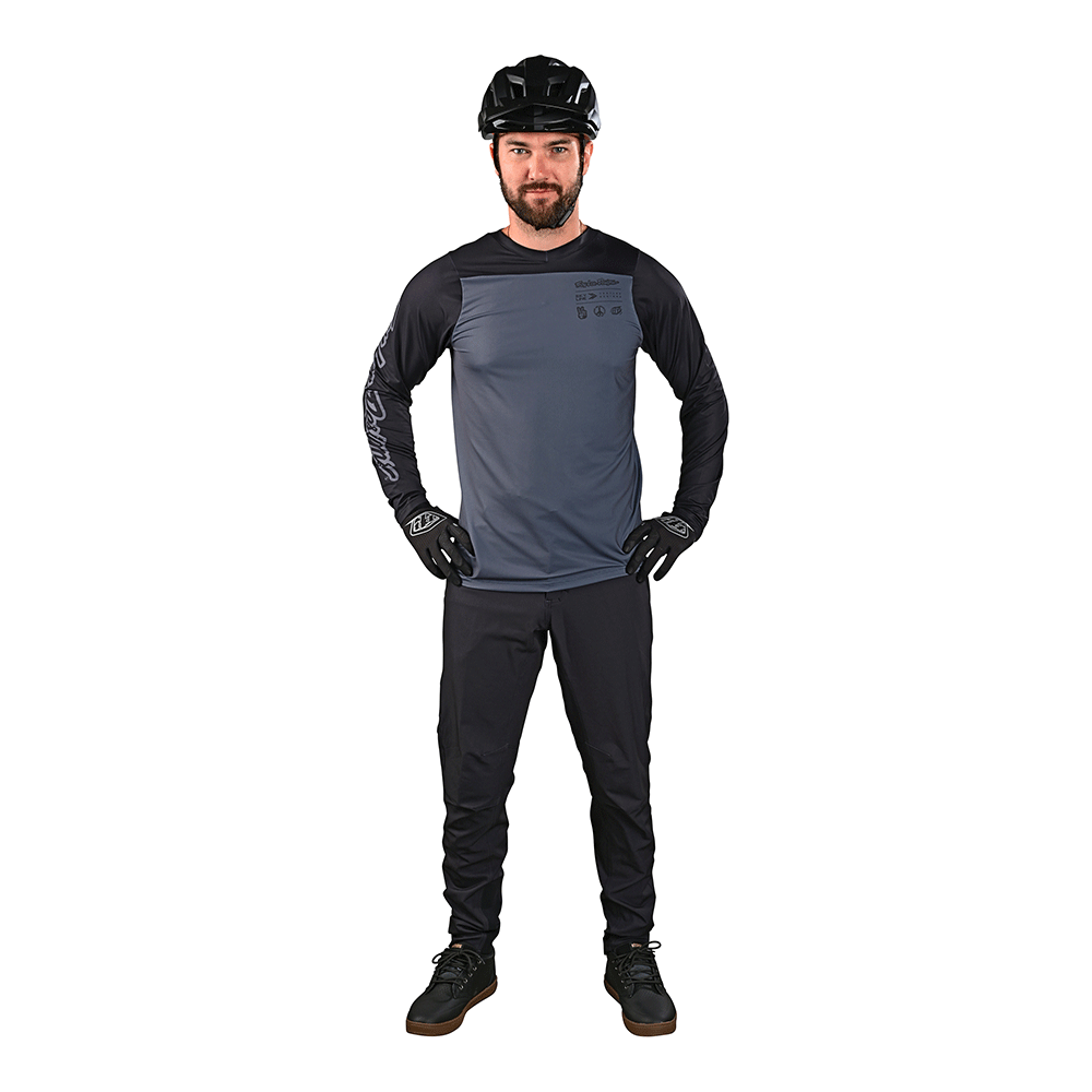 Troy Lee Designs Skyline LS Jersey Mono Charcoal 6 Troy Lee Designs Skyline LS Jersey Mono Charcoal - Image 4